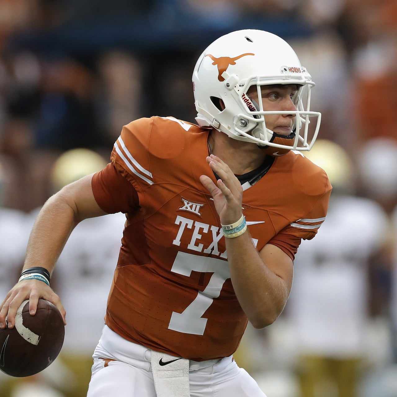 Texas' 'miracle baby' quarterback Shane Buechele enjoying life as the  prodigy 