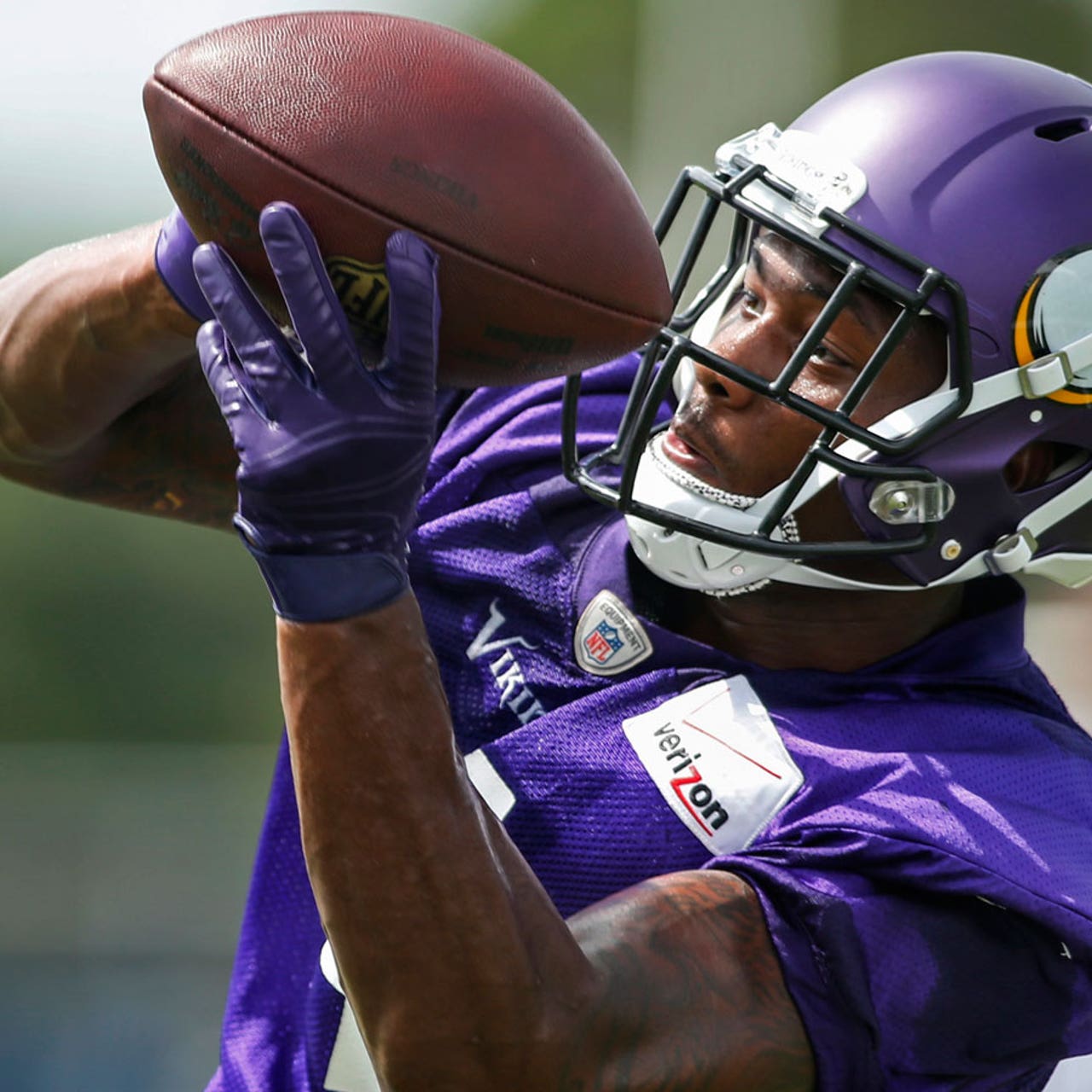 Teammate, coach have to give Vikings WR Diggs a country music
