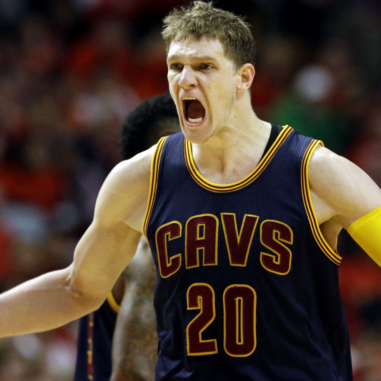 Cleveland Cavaliers present Timofey Mozgov his ring 