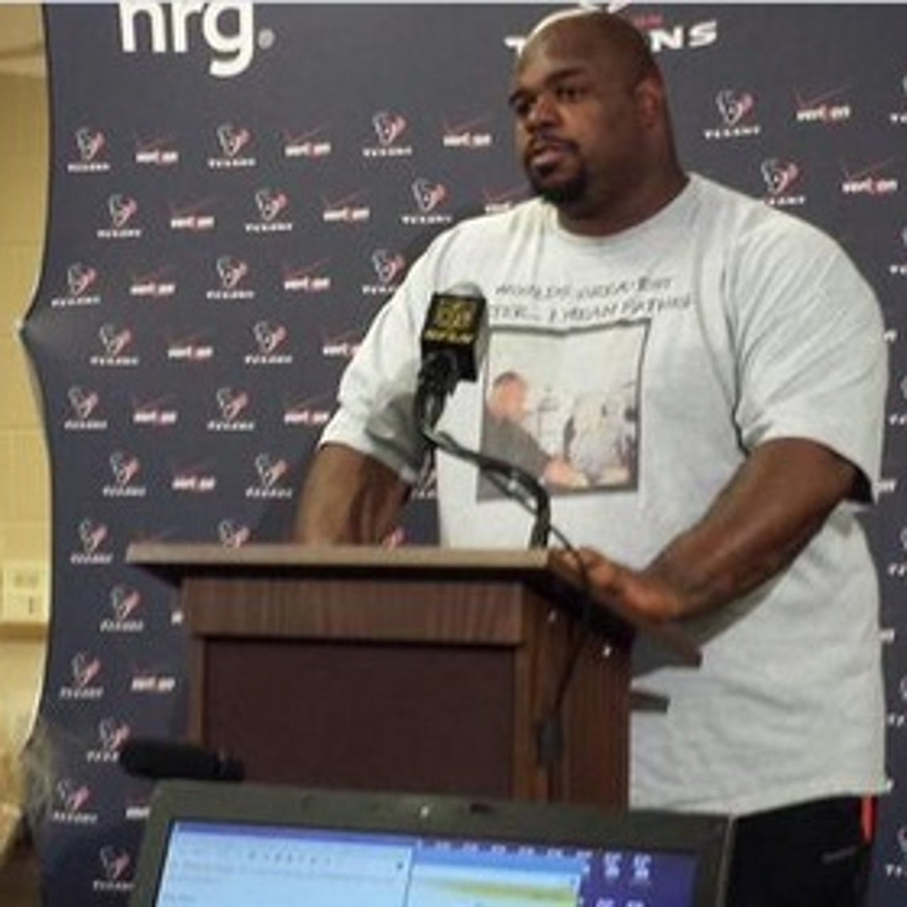 Vince Wilfork Rocking An A+ Tshirt At His Press Conference Today