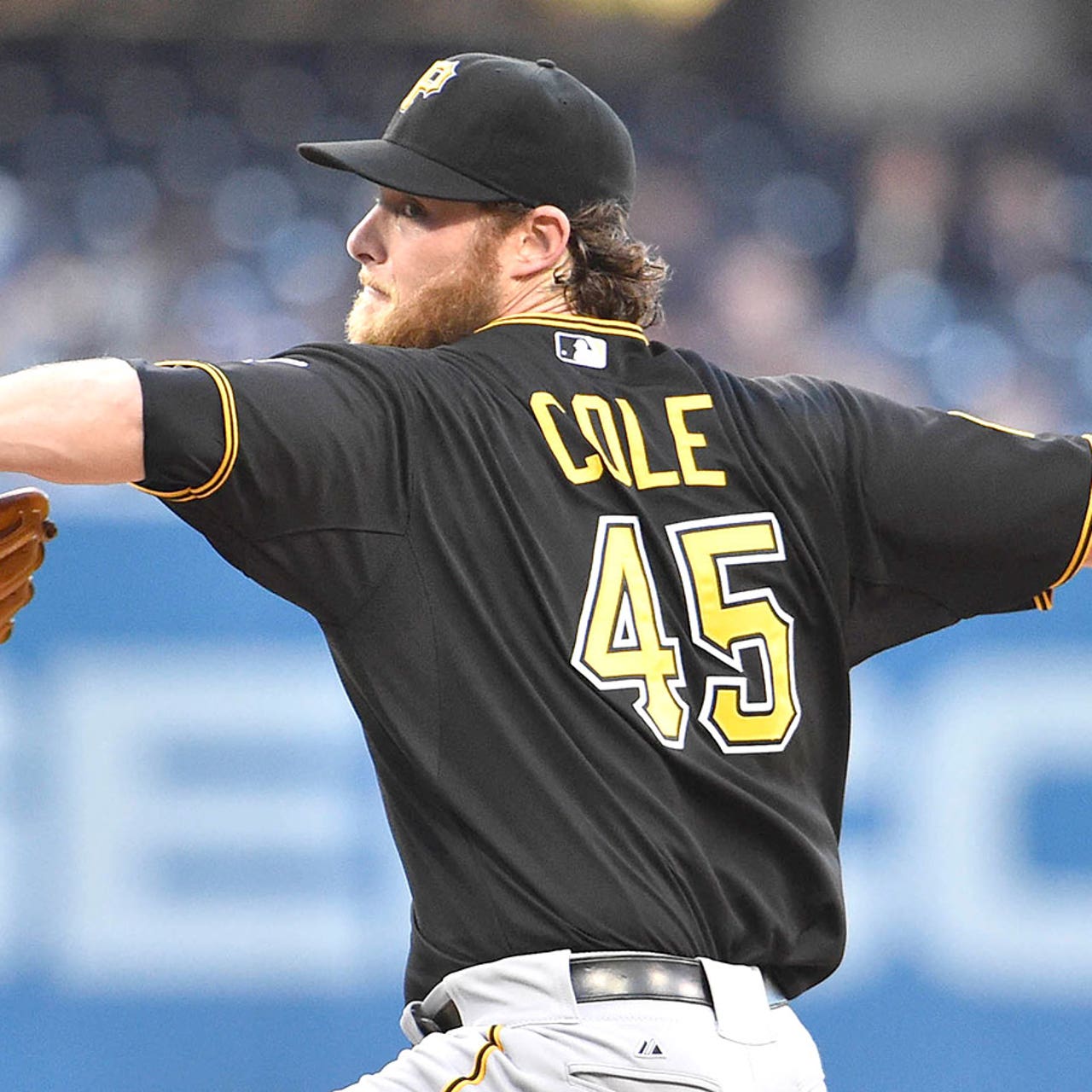 Pirates Cole Gets Engaged Sister Of Giants Crawford Fox Sports