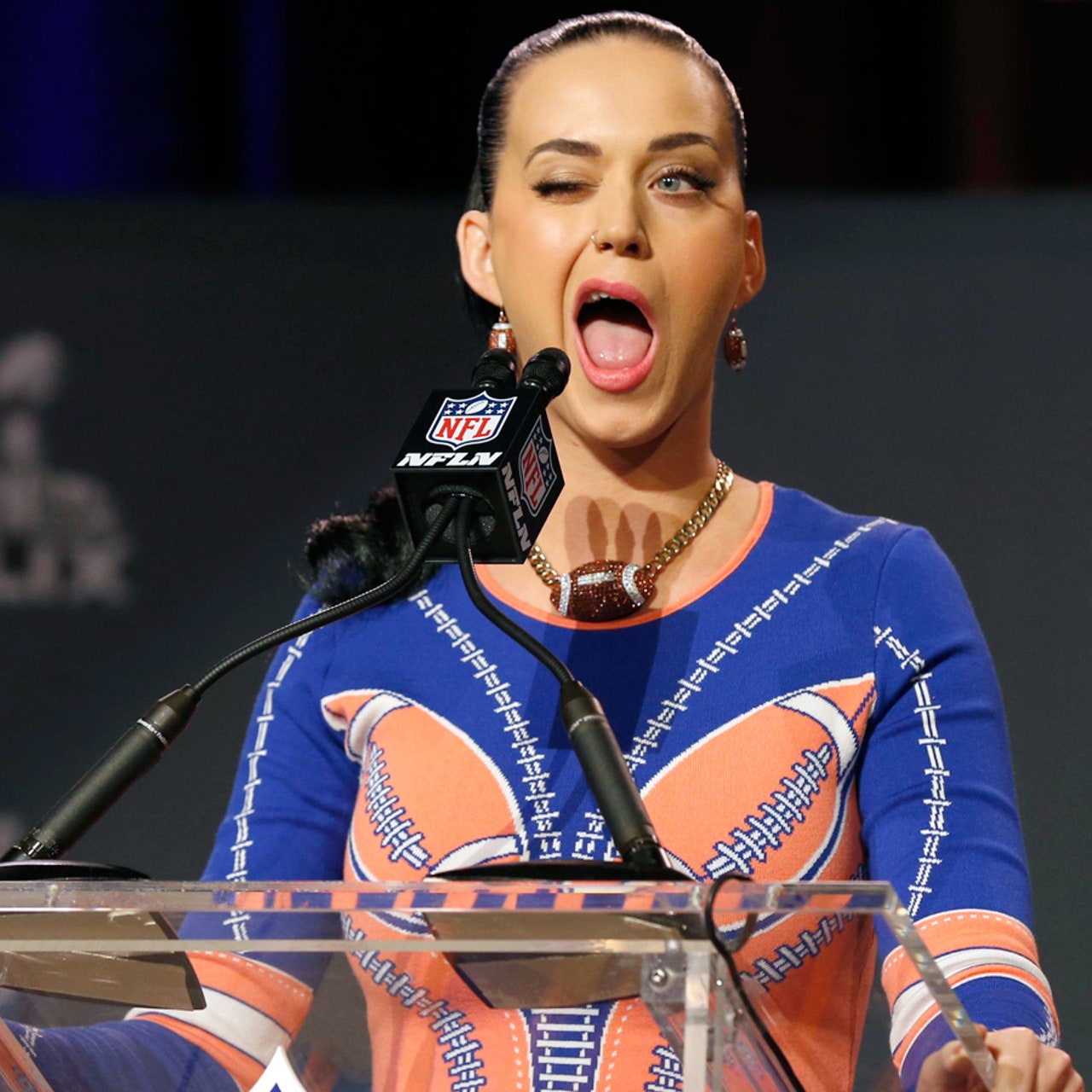 Katy Perry Halftime Show Won T Be Deflated Just Here So She Won T Get Fined Fox Sports