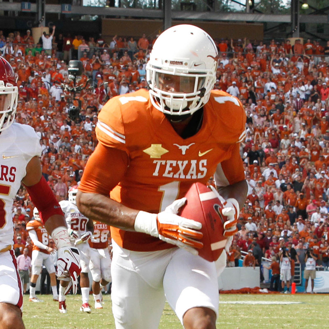 Report: Former Texas wide receiver Mike Davis works out for Panthers | FOX  Sports