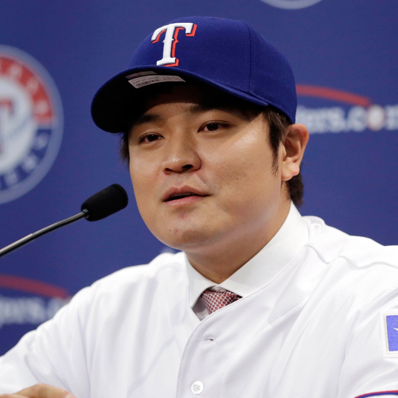 Shin-Soo Choo officially a Ranger; Texas introduces outfielder