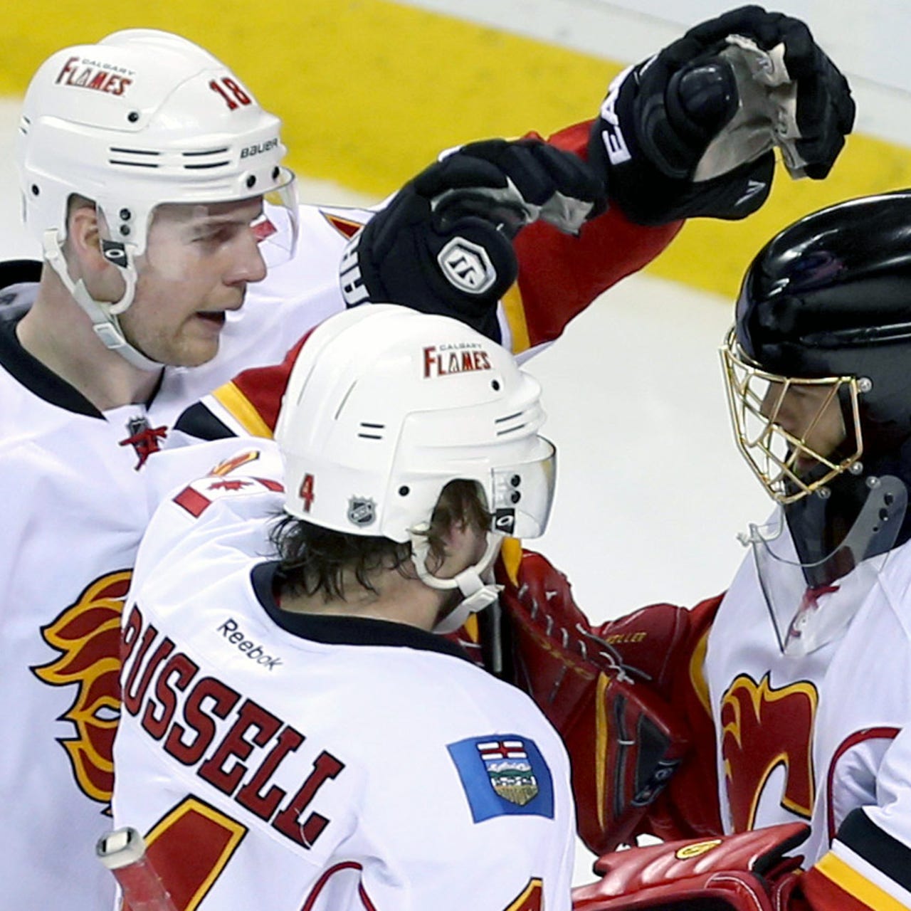Reebok Premier Calgary Flames GIORDANO Jersey LARGE | SidelineSwap