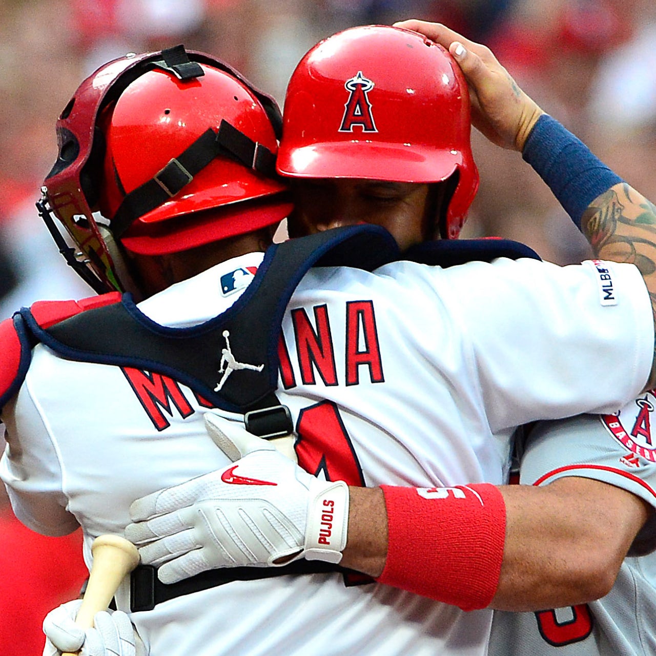 Struggling Angels cut ties with Pujols