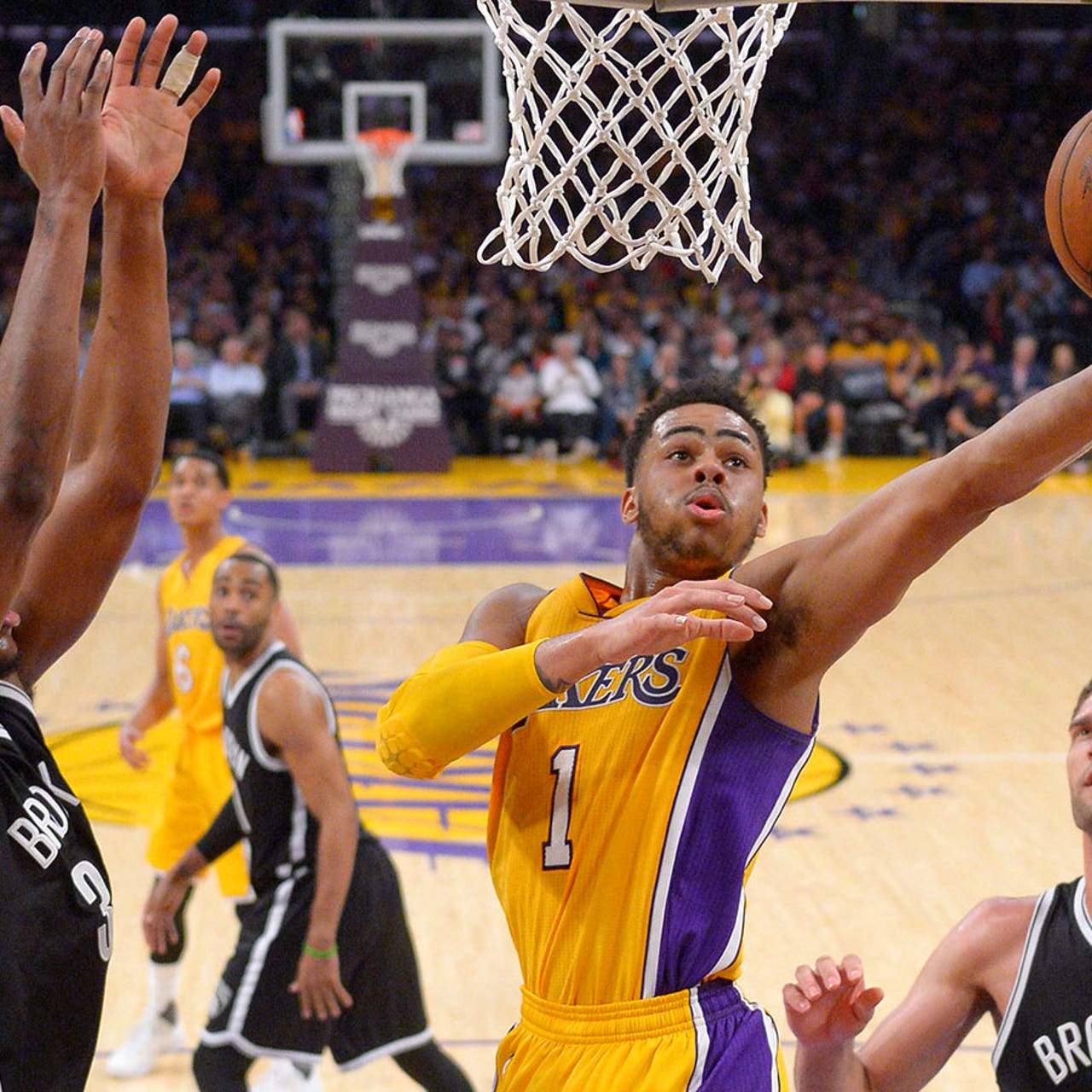 D'Angelo Russell brought ice in his veins back to Hollywood 