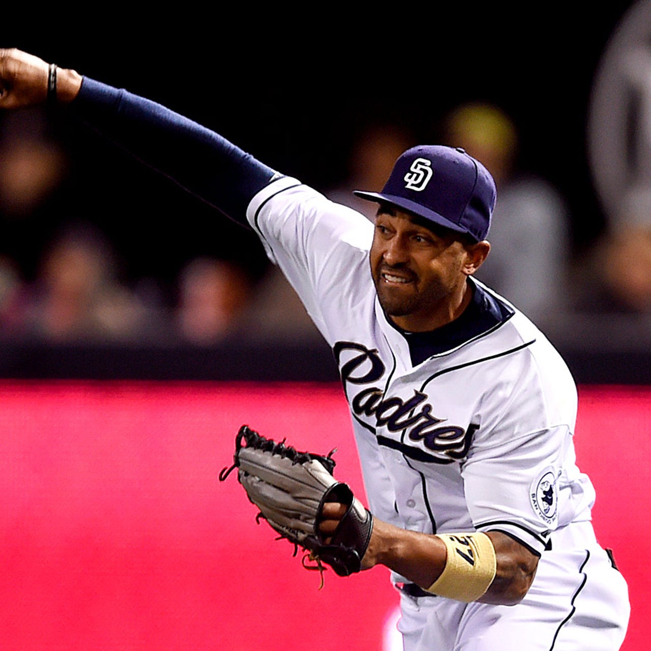 Matt Kemp throws 99-mph missile to plate to prevent runner tagging