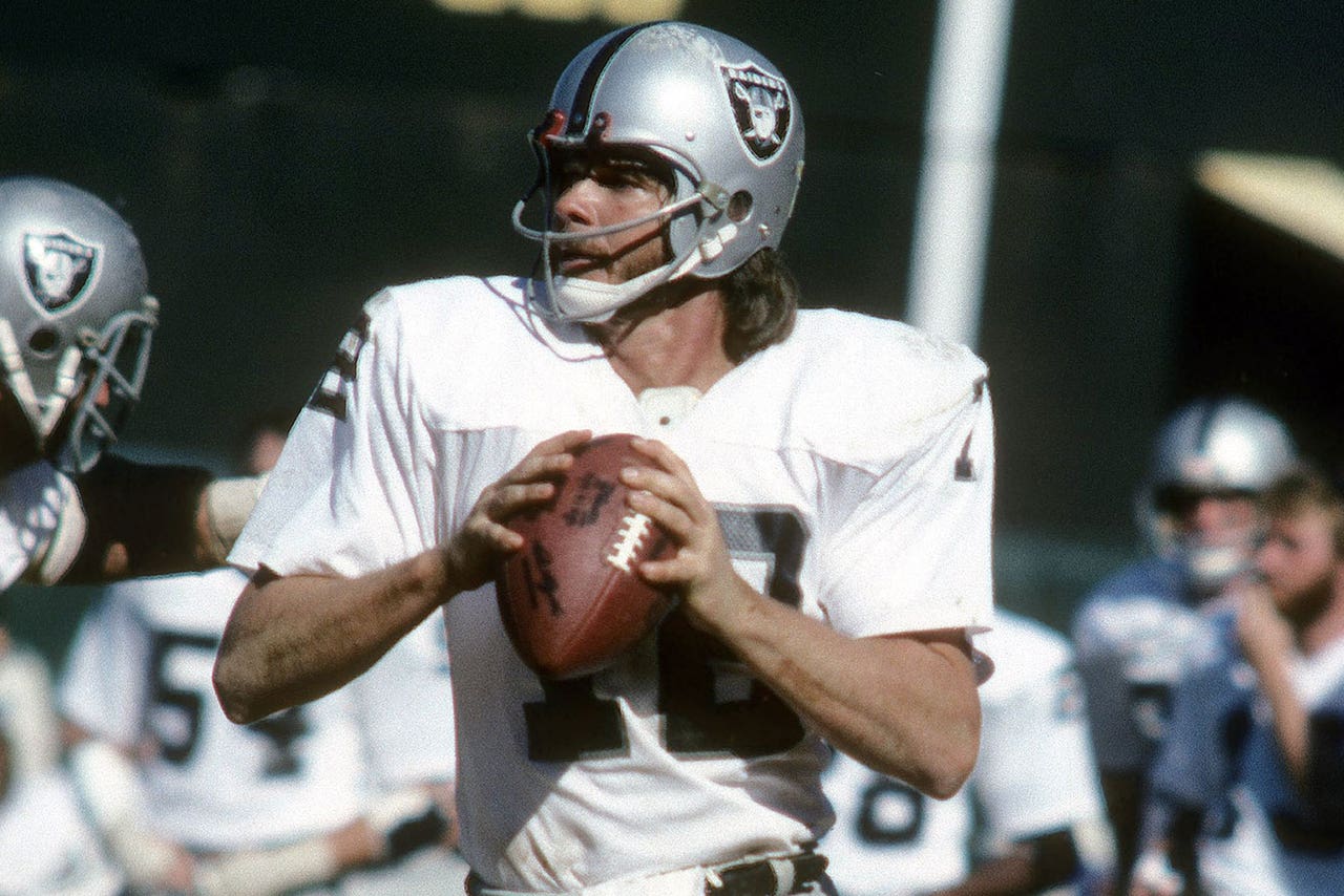 'A perfect quarterback' Raiders legend Ken Stabler dies at age 69