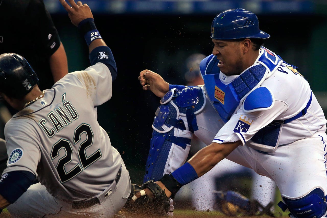 Wild Pitch Error Prove The Difference In Royals 3 2 Loss To Mariners Fox Sports