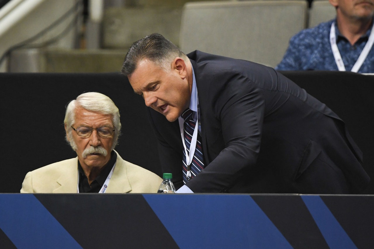 Usa Gymnastics President Steve Perry Resigns Amid Abuse Scandal Fox Sports