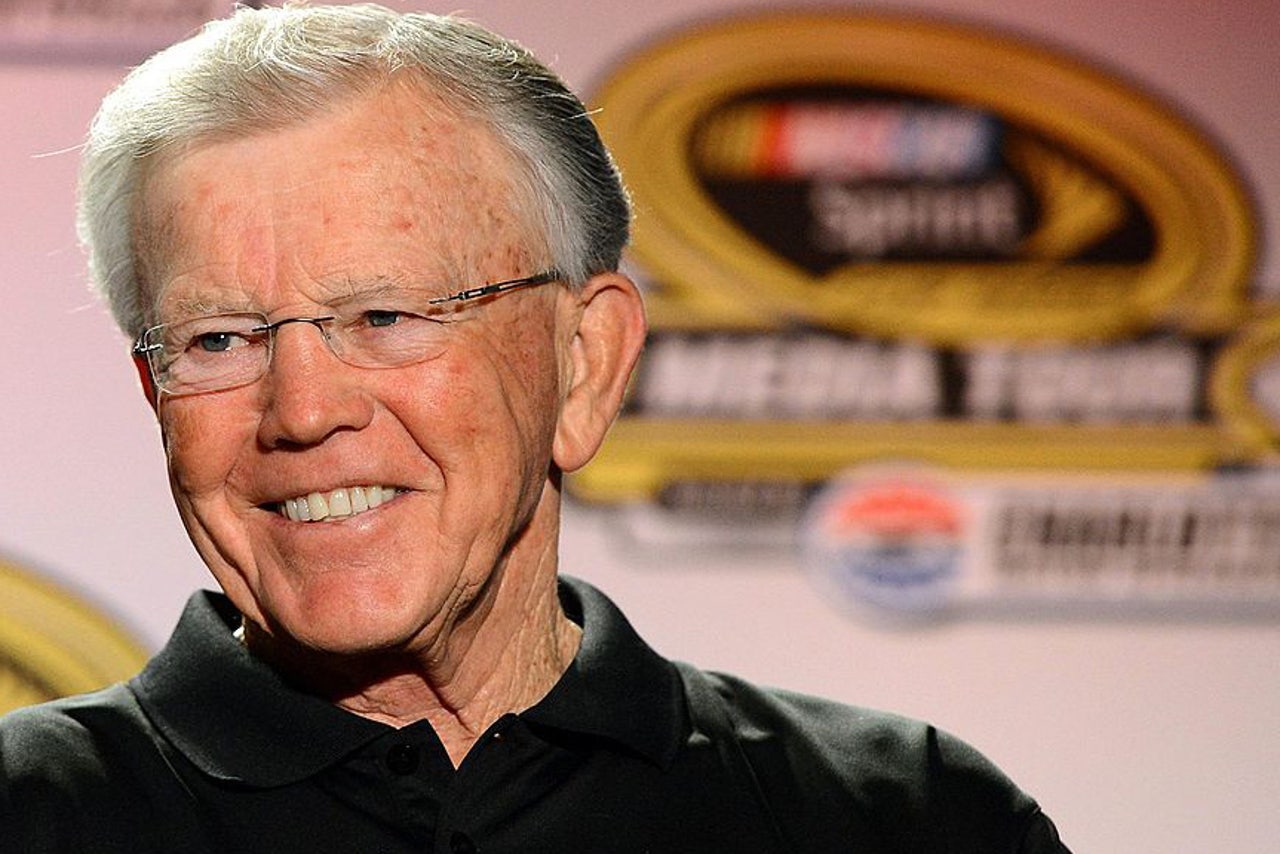 Joe Gibbs Racing celebrates 25th anniversary with massive team photo