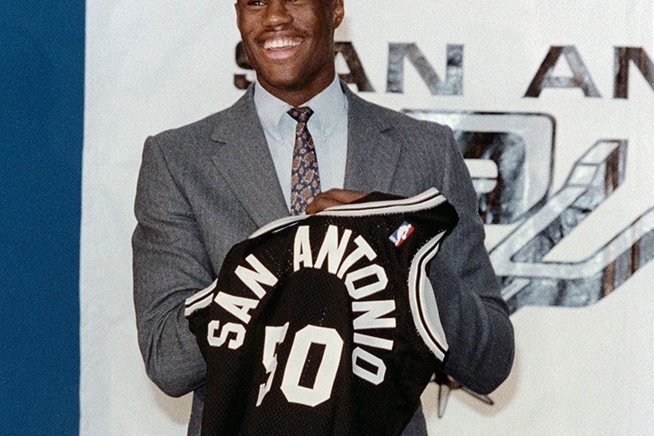 How David Robinson grew into a basketball player and led Navy to