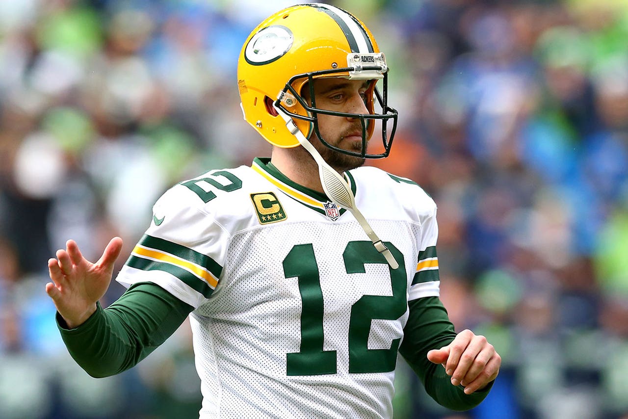 WATCH Aaron Rodgers dances around 49ers defense, then slings TD strike