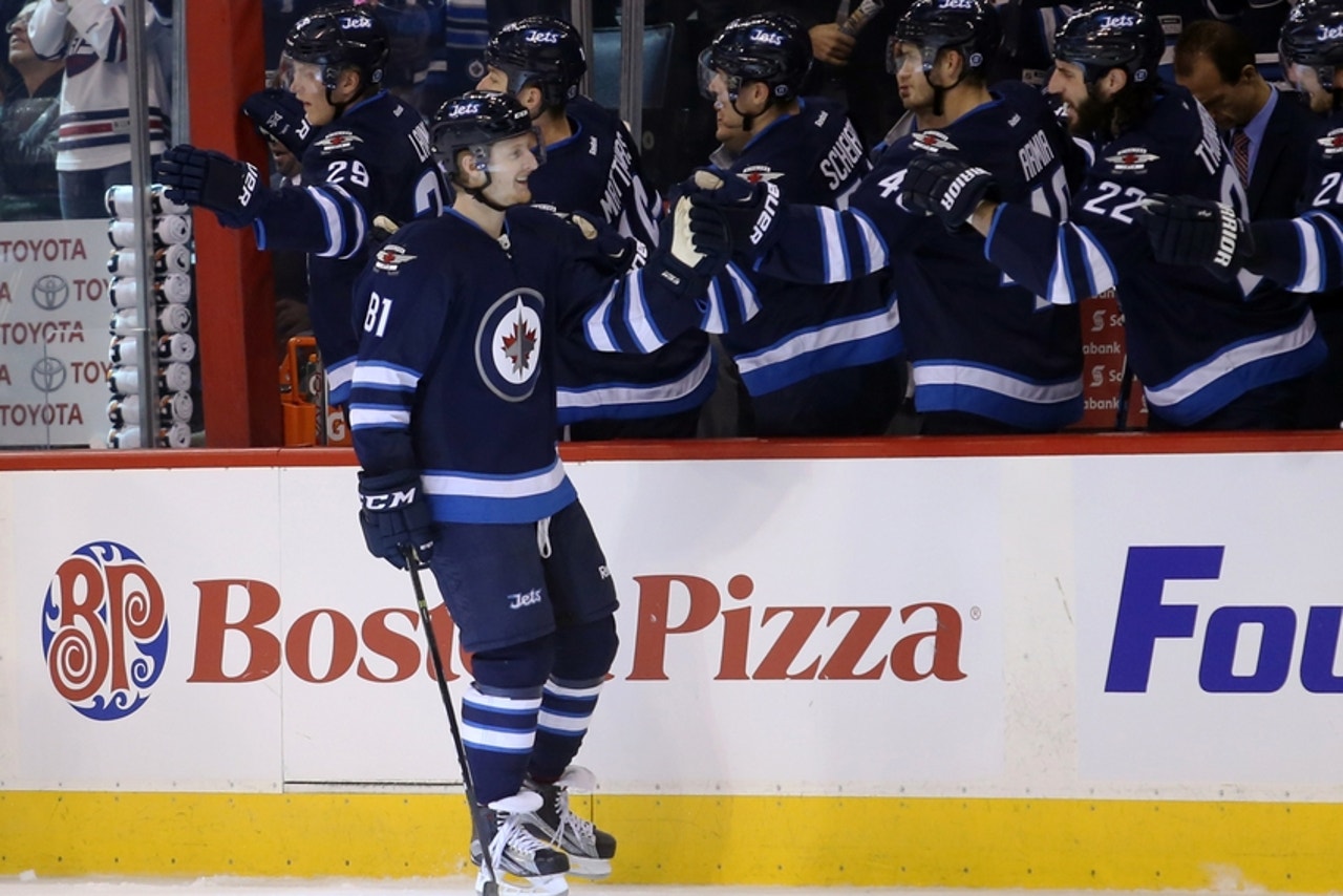 Winnipeg Jets Forward Kyle Connor Scores 1st NHL Goal | FOX Sports