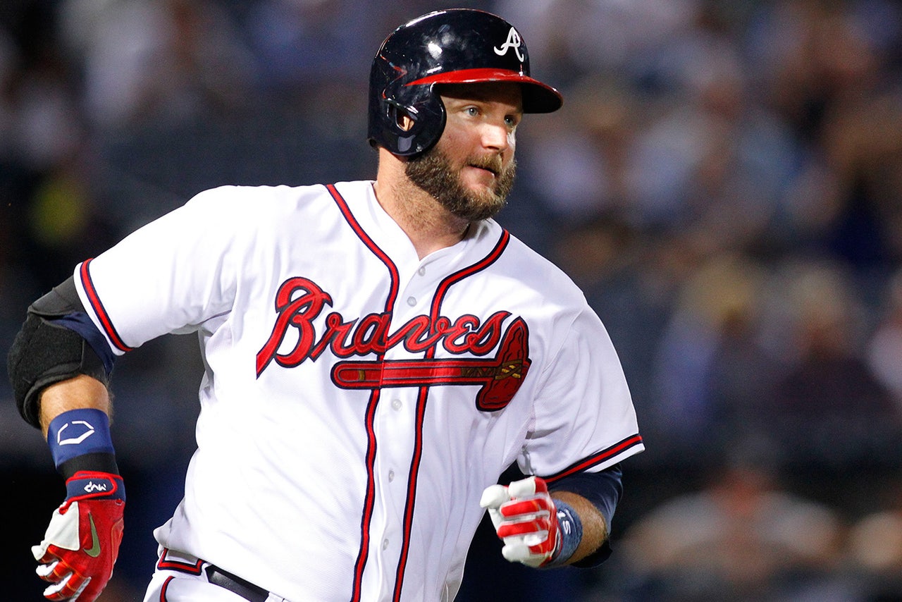 Braves Re Sign Veteran Catcher A J Pierzynski To One Year Deal Fox Sports