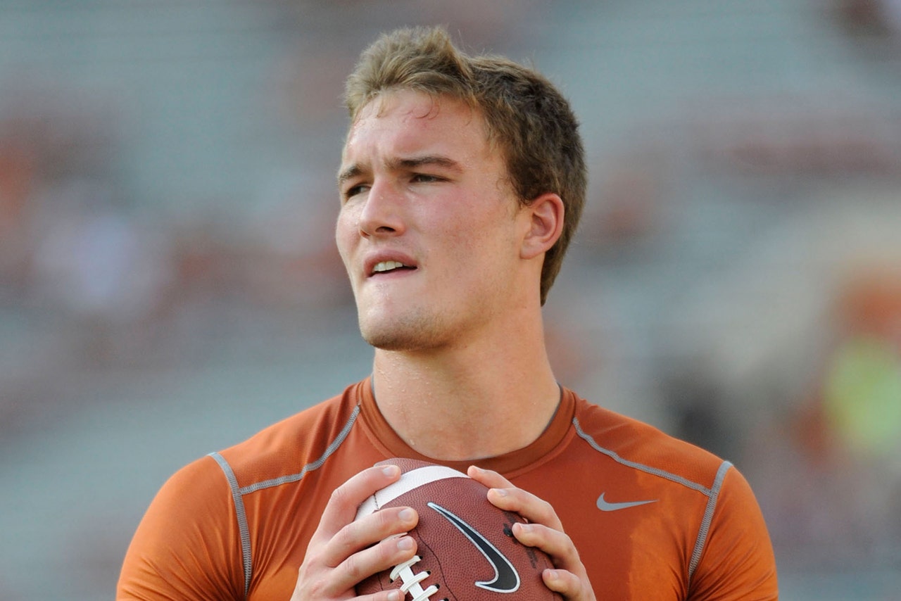 Concussions Push Texas Qb David Ash Into Retirement Fox Sports