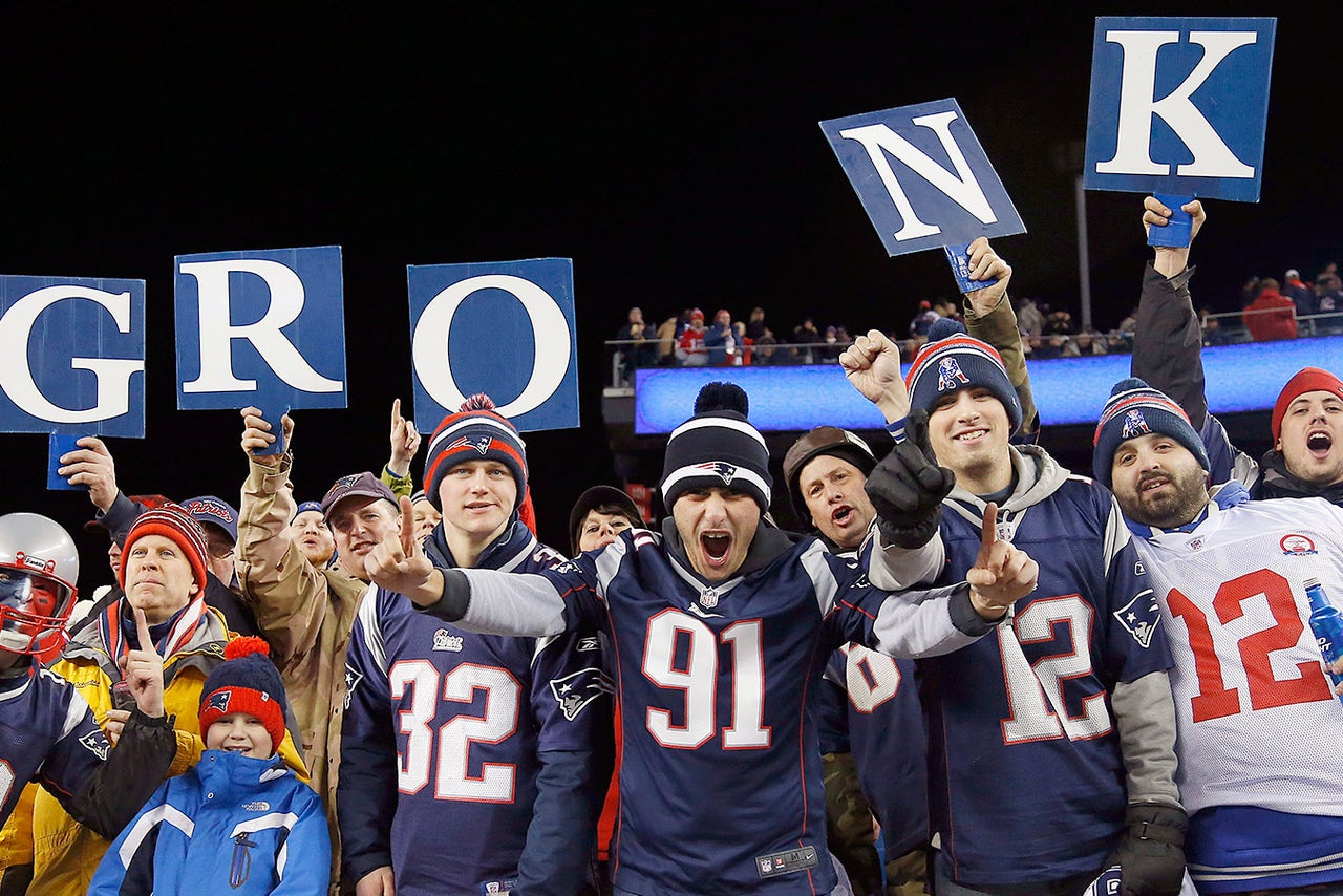 Report Gronkowski Party Bus Barred From Gillette Stadium Vip Lot Fox Sports