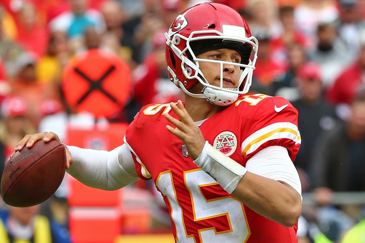 Ap Writers Select Chiefs Mahomes As Top Nfl Qb In 2018 Fox Sports