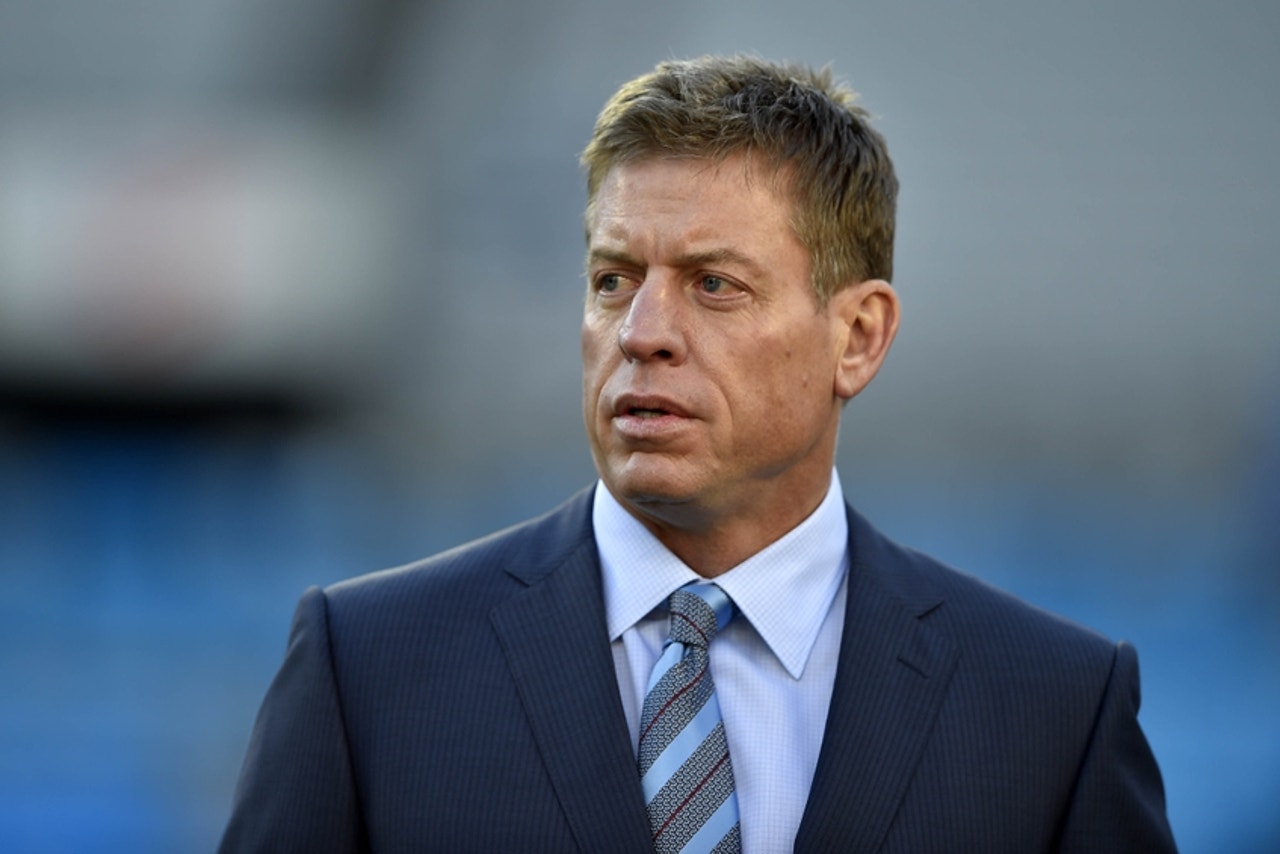 Troy Aikman reveals he once considered playing for the Eagles | FOX Sports