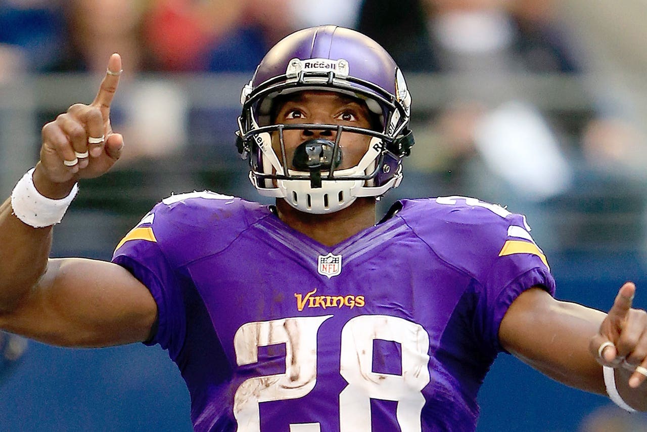 Adrian Peterson's wife gives birth to son before Vikings-Chargers game