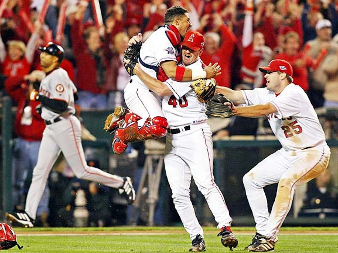10/27/2002: Angels win franchise's first World Series