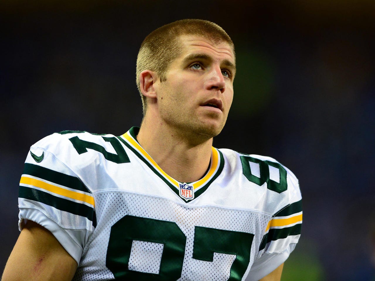 HEARTS SHAKEN IN GREEN BAY: Just days before the 2025 NFL season kicks off, Packers legend Jordy Nelson stormed into a team meeting, leaving the locker room in shock. In an emotional outburst, the Hall of Famer called out the young players for their “lack of passion,” warning that wearing the green and gold means carrying the weight of generations. Coaches scrambled to calm the situation, but Nelson’s words ignited a fire that could either save the season—or tear the team apart forever. – manh