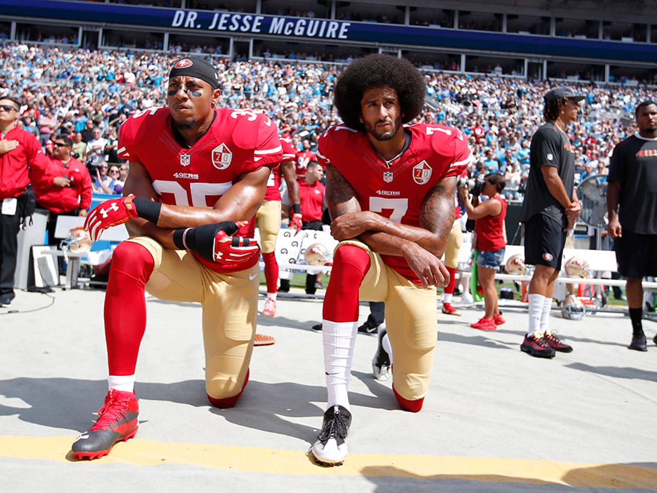 Jim Brown on Colin Kaepernick protest: 'I don't desecrate my flag'