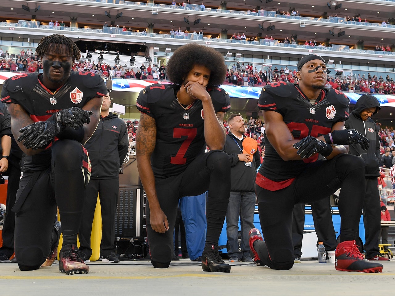 Several Browns Pray in Protest During National Anthem - The New