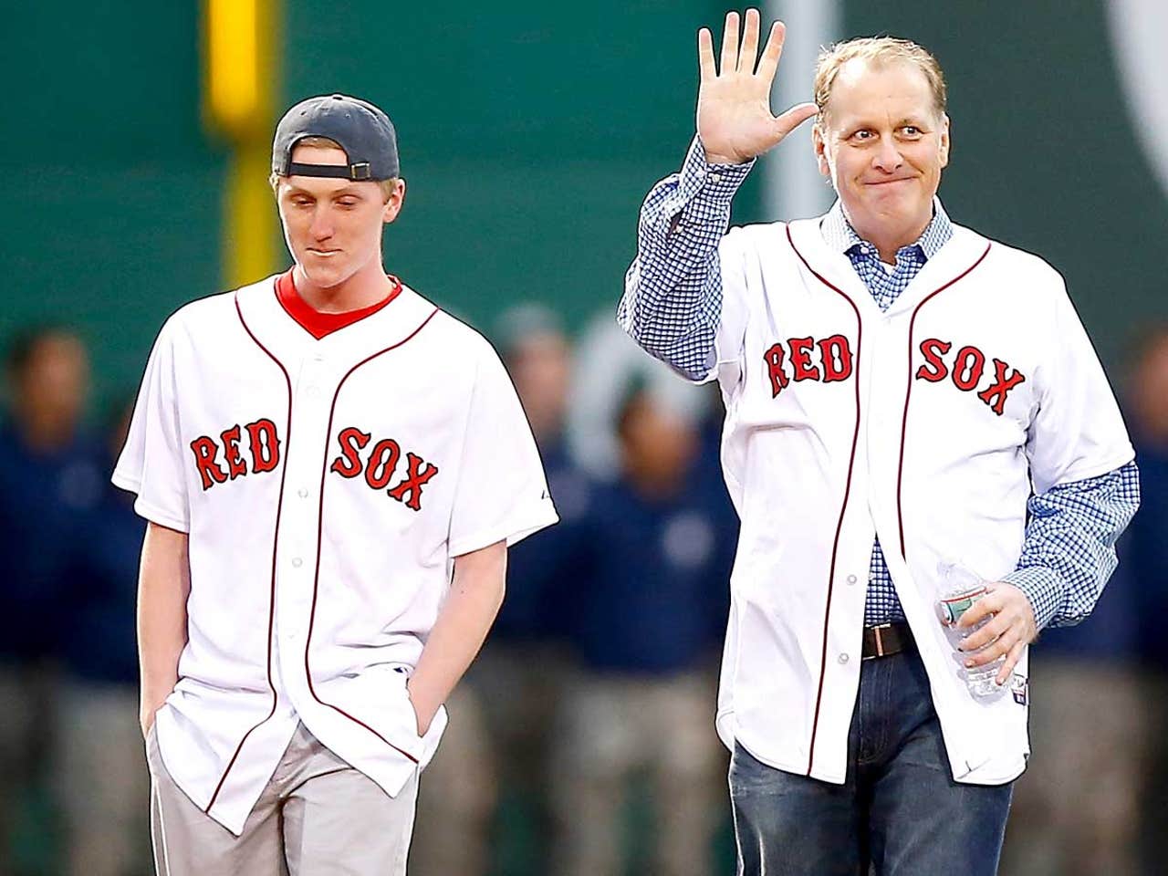 Curt Schilling blames chewing tobacco for mouth cancer
