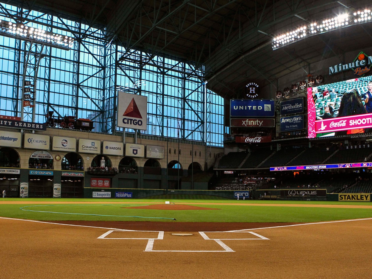 How an open roof at Minute Maid Park affects the Astros vs. Braves World  Series Game 6