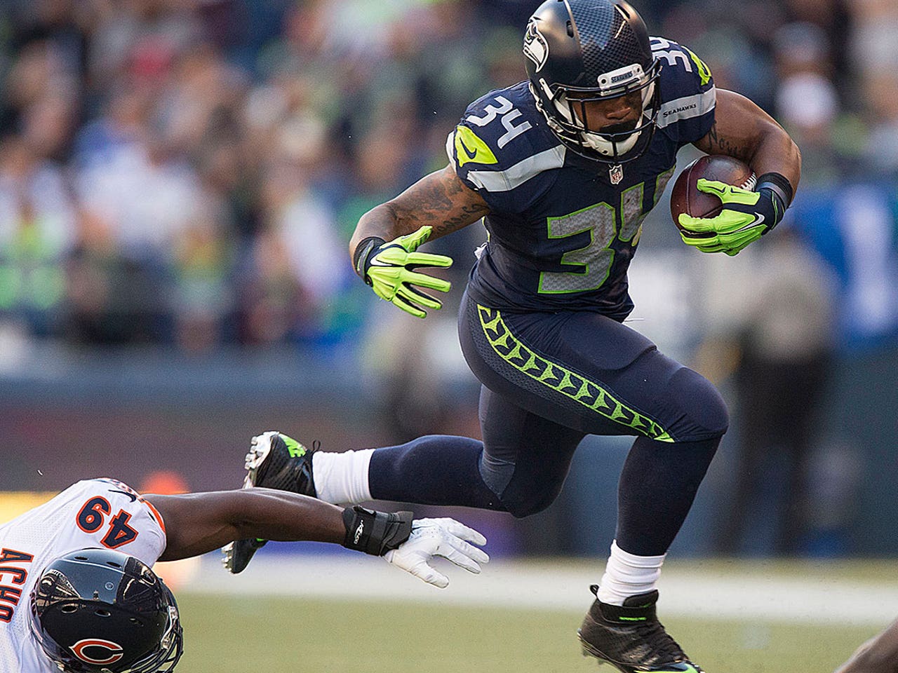 Beast Mode imitation: Seahawks' Rawls dazzles in relief of Lynch