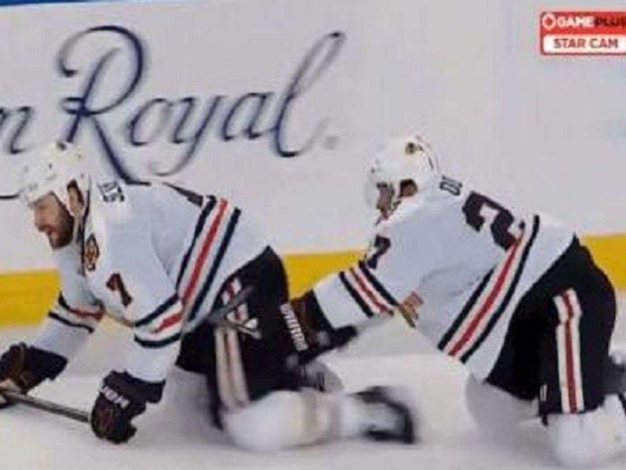 Brent Seabrook pushed to bench after losing skate blade | FOX Sports