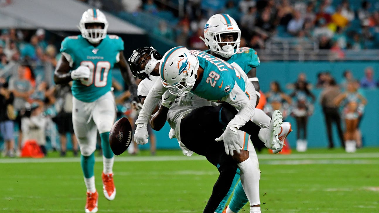 Dolphins DB Minkah Fitzpatrick will play vs. Patriots despite trade request