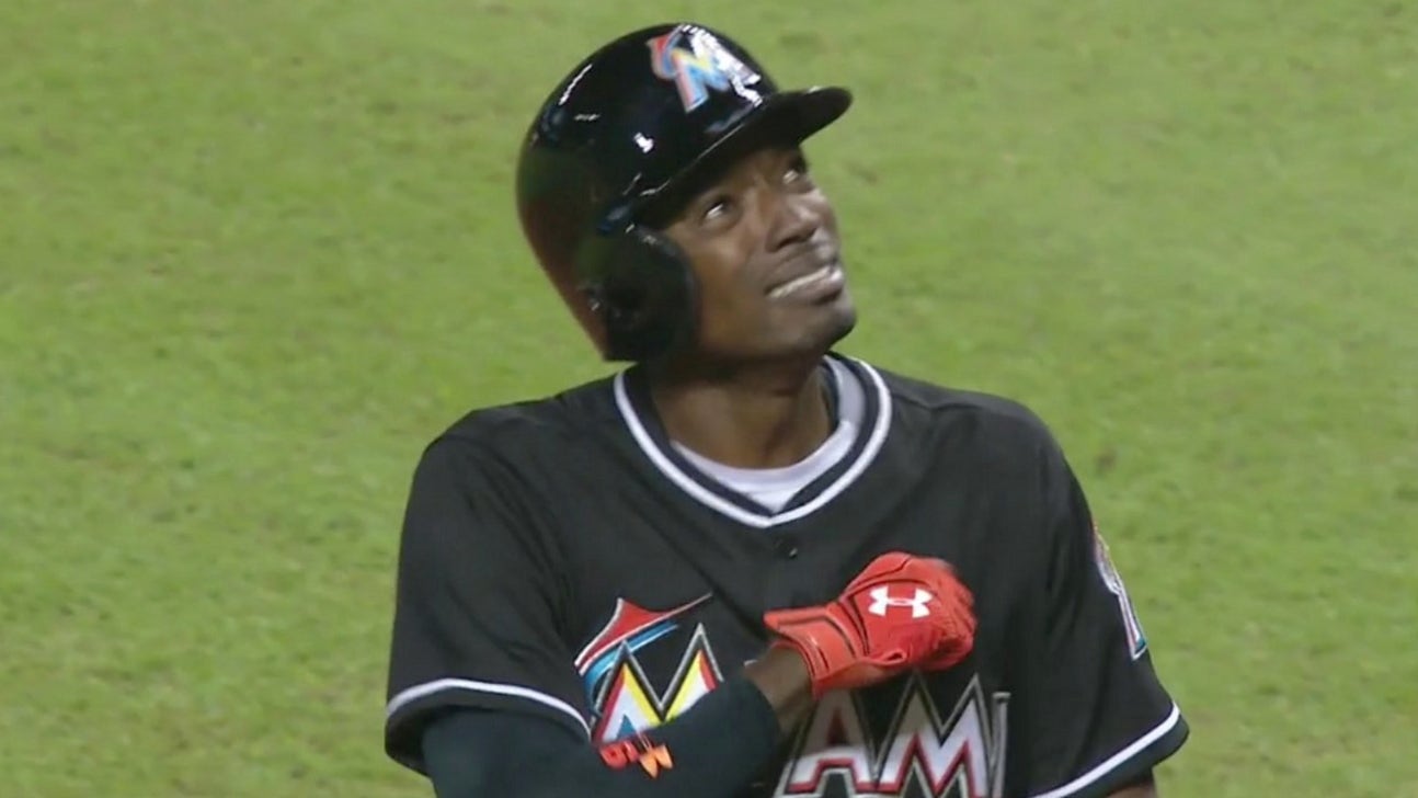 Marlins' Dee Gordon breaks down into tears after hitting lead-off home run