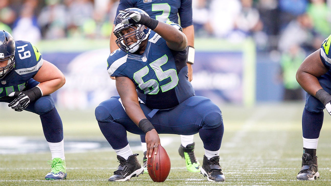 Seahawks' Lewis back from injury, reclaims starting center job