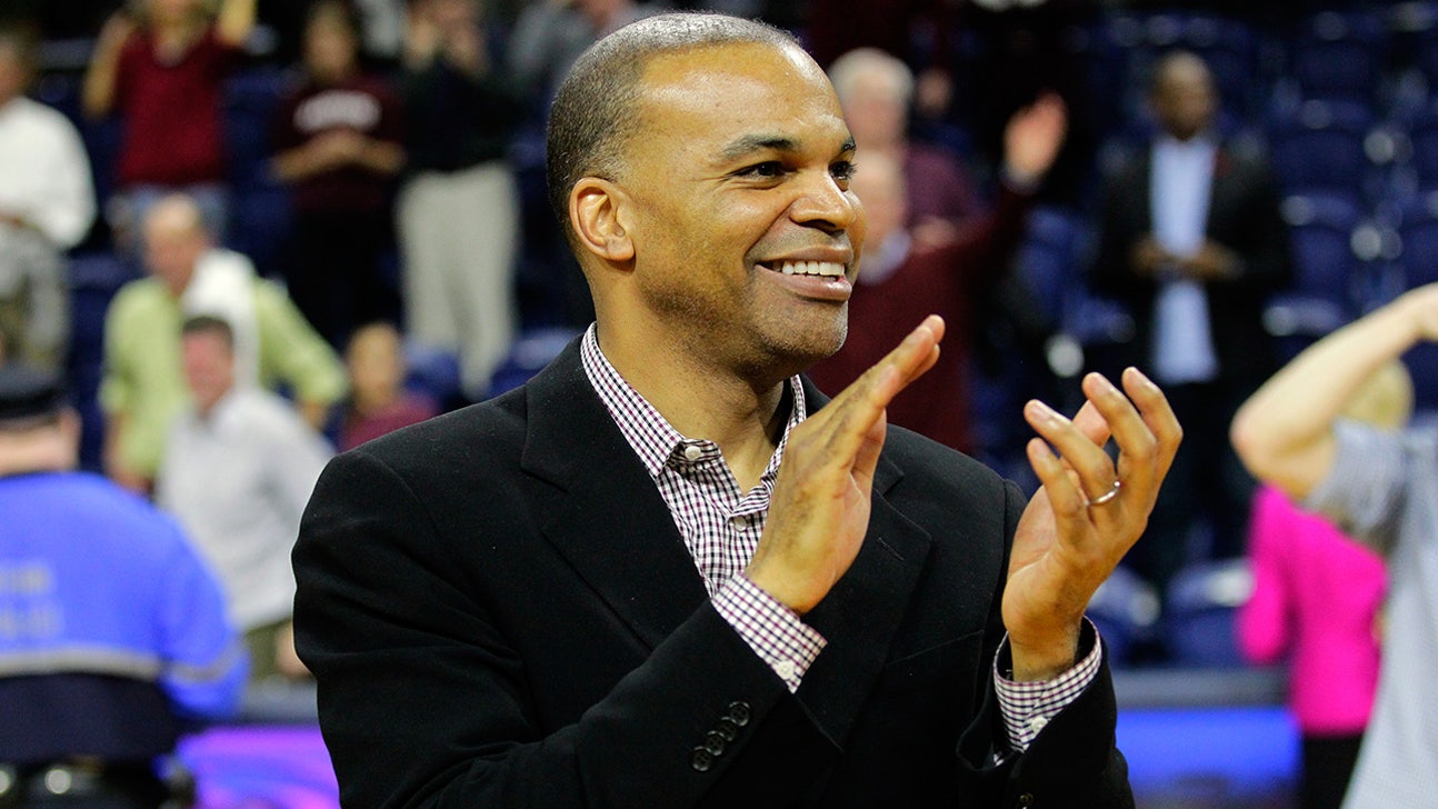 Tommy Amaker becomes winningest coach in Harvard history