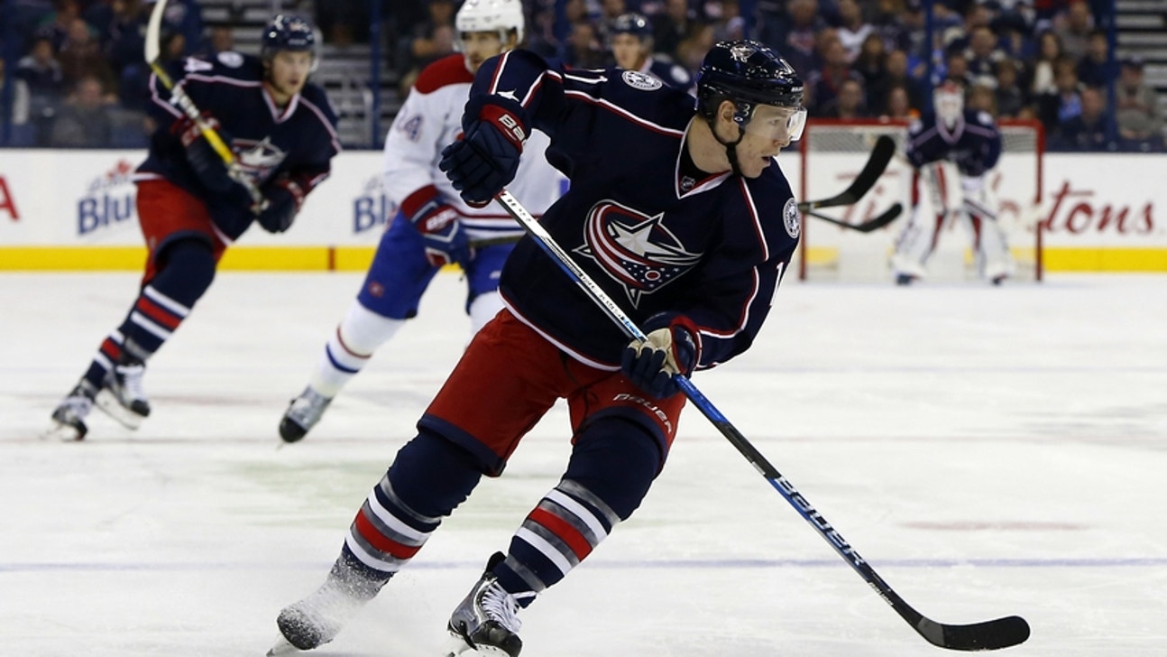 Blue Jackets' Matt Calvert takes puck to face, returns to score goal