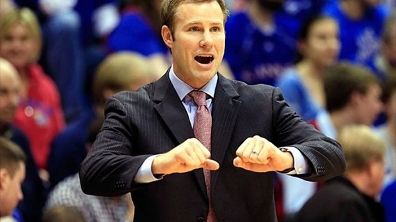 Bulls coach Hoiberg: Kobe was closest to Jordan that I've seen