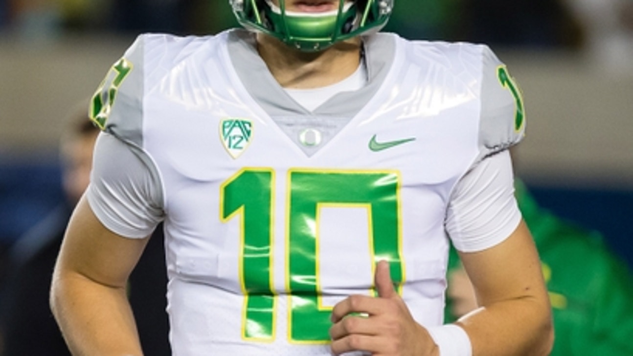 Sunday Takeaway: Oregon Ducks Quarterback Justin Herbert Turning Into a Leader