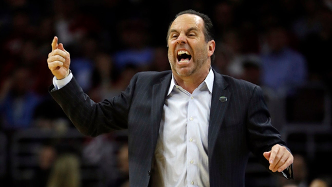 INSIDE THE MADNESS: Iowa State cheerleader OK, Christie back
