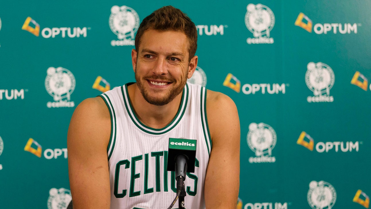 Celtics' Lee on requesting a trade: 'I haven't thought about that yet'