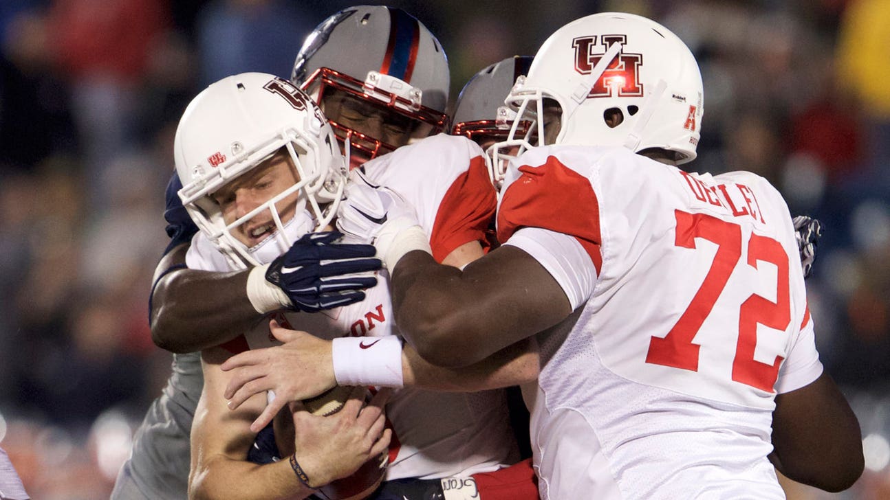 No. 19 Houston knocked from ranks of unbeaten by UConn