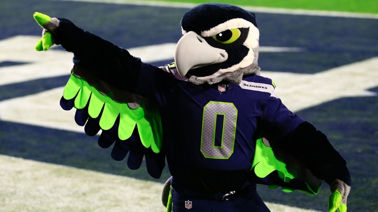Seattle Seahawks 'Mug' Mascot to Celebrate Big Play (Video)