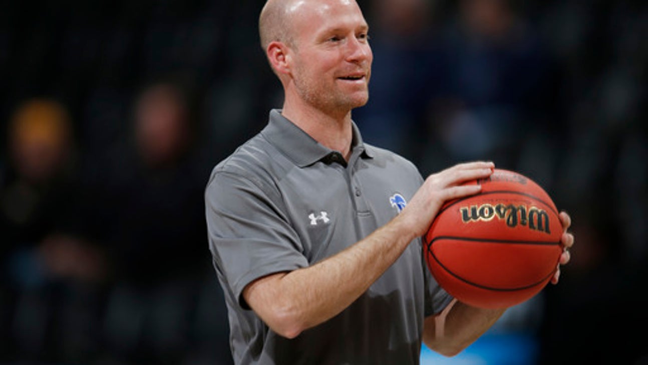 Gordon making history, but in a quiet way, for Seton Hall