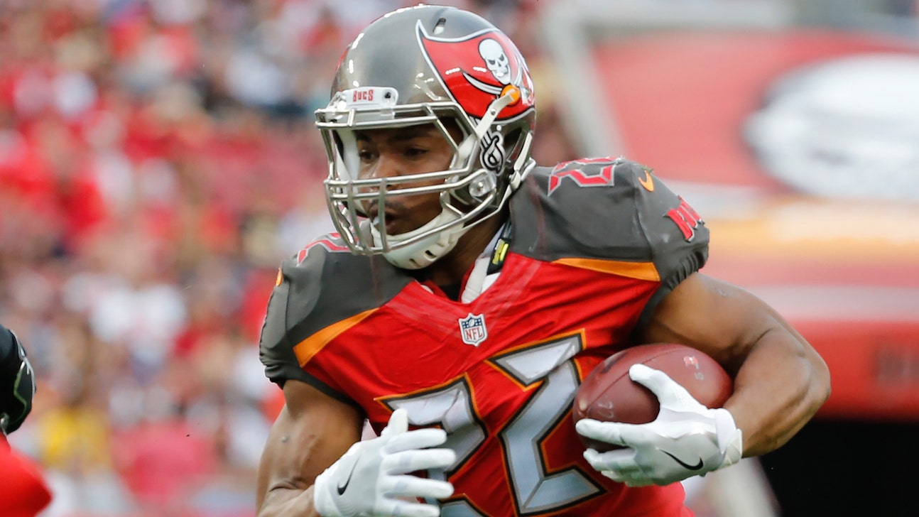 Bucs RB Doug Martin suspended 4 games, will enter treatment facility