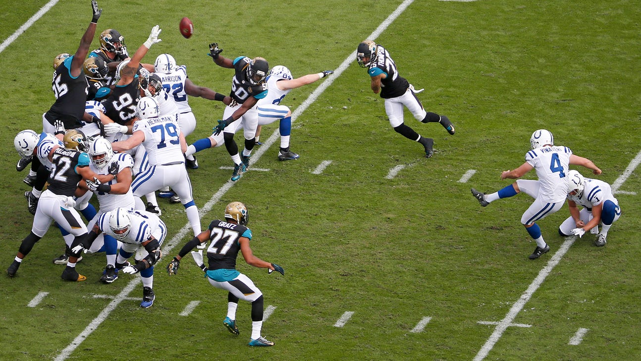 Colts re-sign 43-year-old K Adam Vinatieri