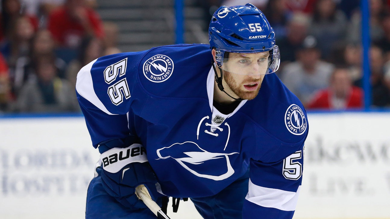 Braydon Coburn signs three-year extension with Lightning