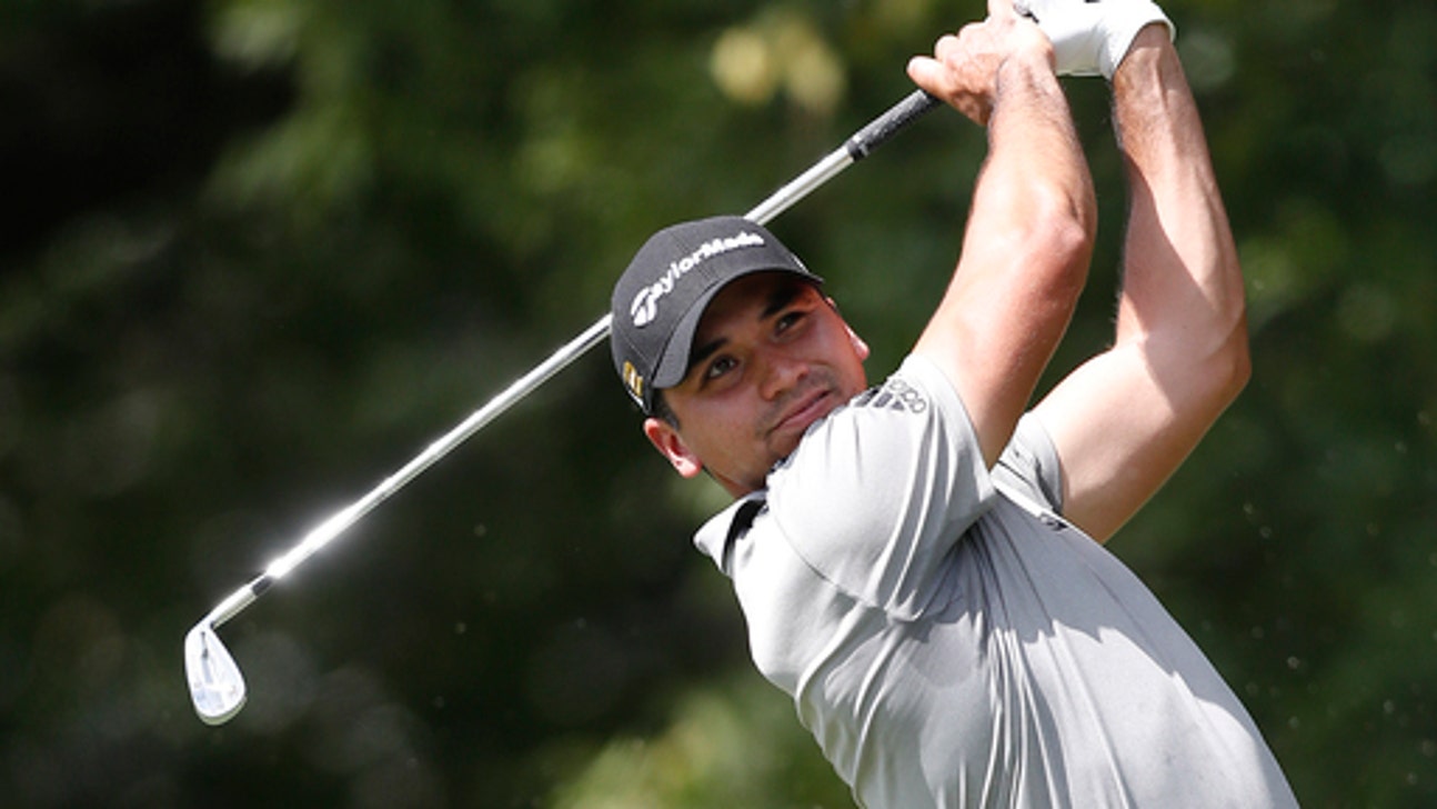 Dustin Johnson takes 1-shot lead at Tour Championship