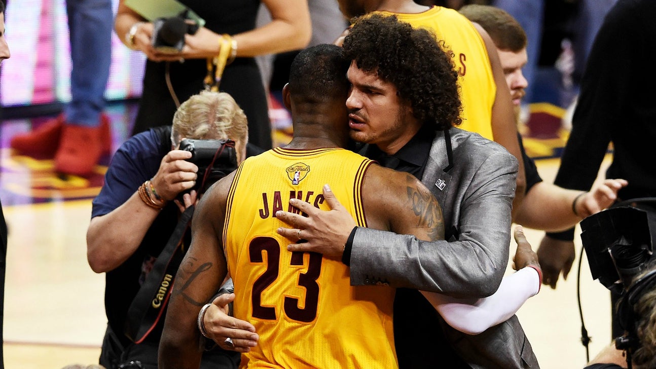 Should Anderson Varejao accept a championship ring from the Cavaliers?